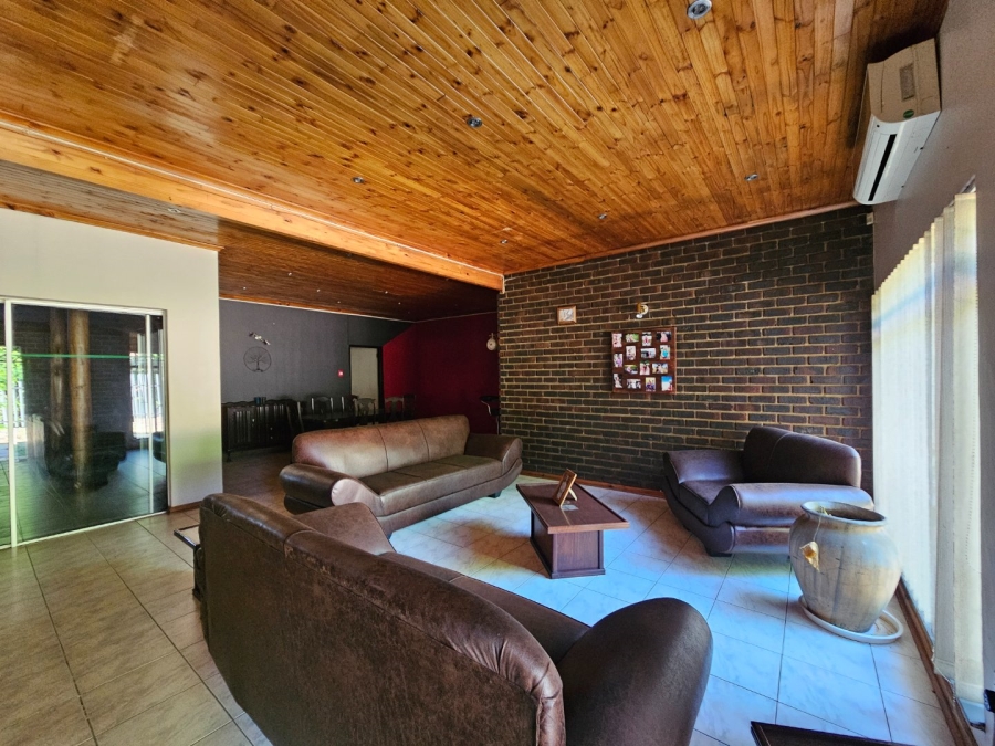 3 Bedroom Property for Sale in Vaalpark Free State